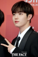  워너원 김재환, 스윙엔터와 전속 계약....'솔로 활동 전폭 지원'