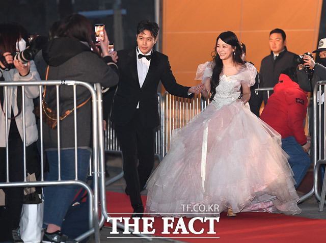 배우 손준호(왼쪽)와 김소현 부부