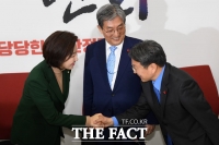 [TF포토] 나경원 만난 노영민 비서실장과 강기정 정무수석