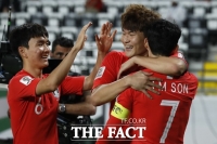  [한국 2-0 중국] 황의조-손흥민 선발 벤투 승부수 '적중', 조1위 '16강 꽃길'