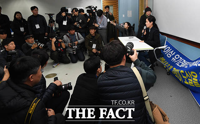 박 대표는 일부 매체의 마녀사냥식 보도를 규탄하기도 했다. 이에 한 취재진은 그런 의도는 아니었다고 말했다.  /김세정 기자