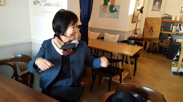 <더팩트> 취재진이 찾은 손 의원의 단골 가게 카페 주인은 손 의원에 대한 지지를 아끼지 않았다. /손혜원 의원 홈페이지