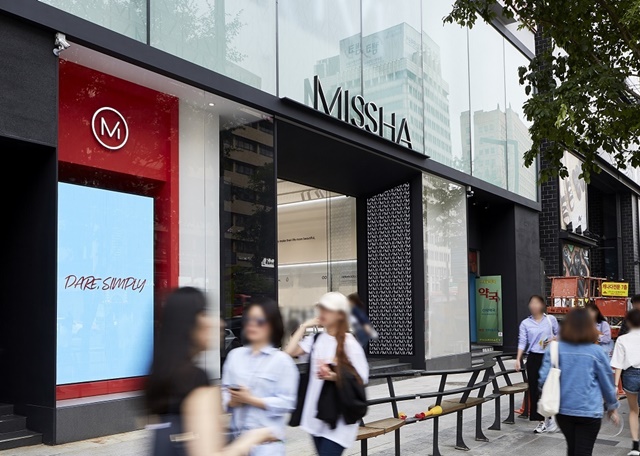 에이블씨엔씨가 화장품 수입 유통 기업 제아H&B와 더마 코스메틱 화장품 업체 지엠홀딩스를 각각 552억 원, 400억 원에 인수 했다. /에이블씨엔씨 제공