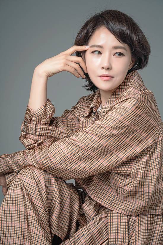 2018년 배우 김선아는 SBS 키스 먼저 할까요?에 이어 MBC 붉은 달 푸른 해까지 두 작품에 함께했다./굳피플 제공