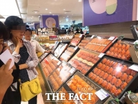  '플라스틱 아웃!' 유통업계, 설 선물세트 '착한 포장' 눈길