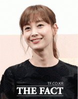  [TF움짤뉴스] '만화 찢고 나왔나영?'…이나영, 인형 외모로 '시선집중'