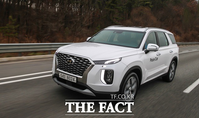 팰리세이드가 국내와 북미 모델에 신차용 타이어로 브리지스톤을 기본 장착하고 출시된다. /현대차 제공