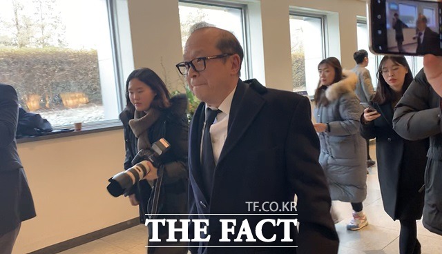 이재환 CJ파워캐스트 대표가 30일 서울 강남 삼성서울병원에 마련된 이인희 한솔그룹 고문의 빈소를 찾아 조문했다. /삼성서울병원=서민지 기자