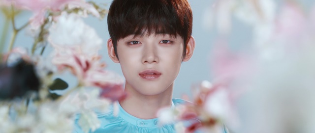 TXT 연준이 앞서 공개된 영상과 또 다른 매력으로 데뷔 임박을 알렸다. /빅히트엔터테인먼트 제공