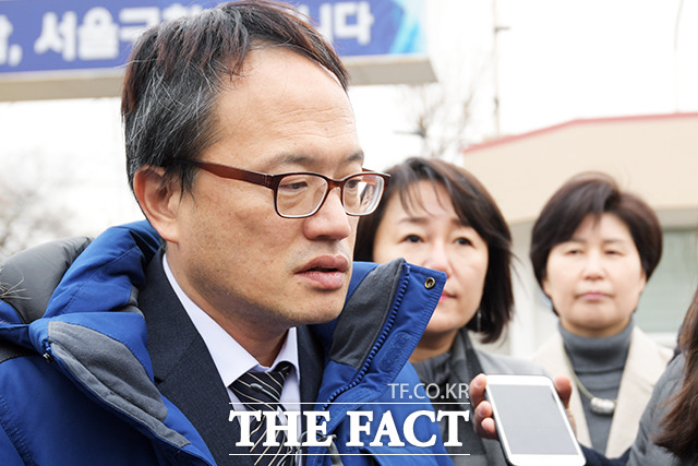 박주민 더불어민주당 최고위원은 31일 서울구치소에 수감된 김경수 경남도지사를 면담 한 후 김 지사가 도정 공백에 대해 도민께 송구하고 죄송하다고 했다고 전했다. /서울구치소=이선화 기자