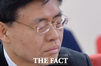  최교일 '무희들은 있었을 것 같은데…스트립바 아니었다'