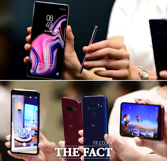 삼성전자와 LG전자는 이번 신제품 공개 행사에서 기존 상반기 시리즈와 함께 5G폰, 폴더블폰, 듀얼 디스플레이폰 등 새로운 제품군을 소개할 것으로 보인다. 사진은 지난해 하반기 출시작 삼성전자 갤럭시노트9(위)과 LG전자 V40 씽큐. /더팩트 DB