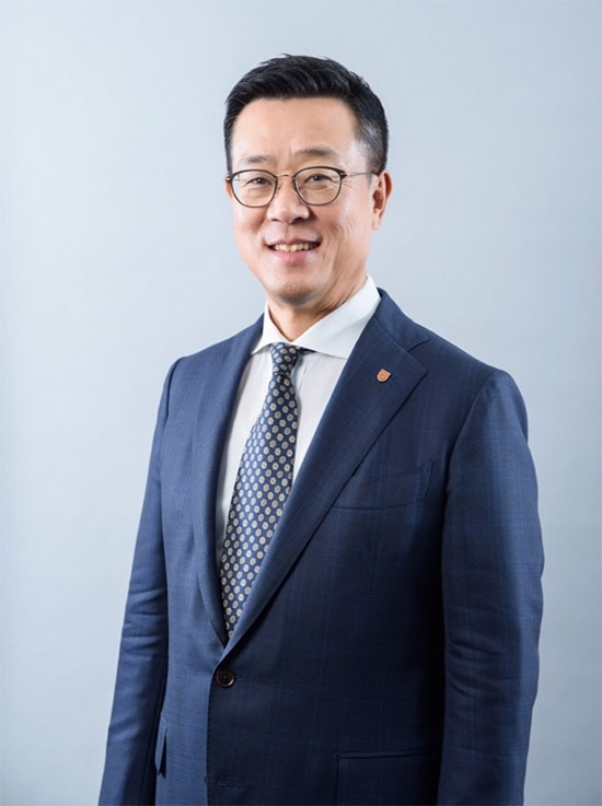 지난해 정문국 오렌지라이프 사장(사진)이 신한생명 새 수장으로 낙점된 만큼 정 사장의 후임이 누가 될 것인지에 대해 업계 관심이 쏠린다. /오렌지라이프 제공