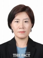  文대통령, 여성가족부 차관에 김희경 문체부 차관보 임명