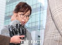  [TF이슈] '벌 의미있게 받겠다' 슈, 징역 1년 구형...'아이들 안타까워'