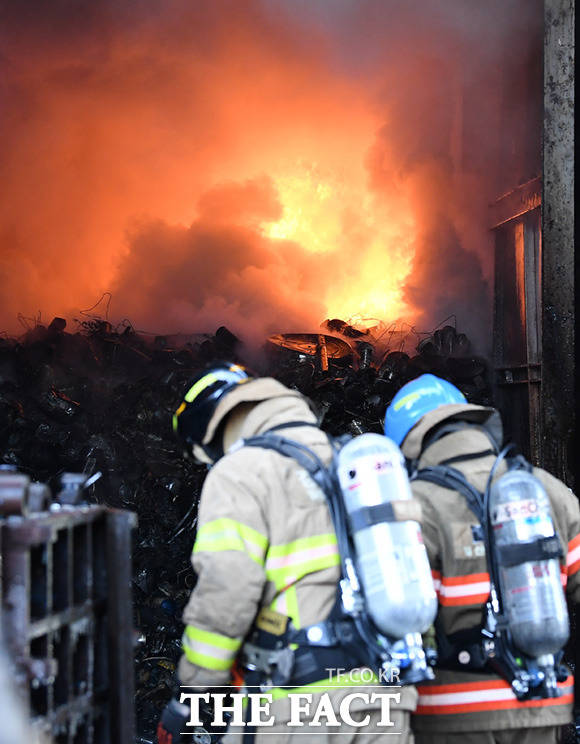 구석에서 다시 피어오르는 불씨