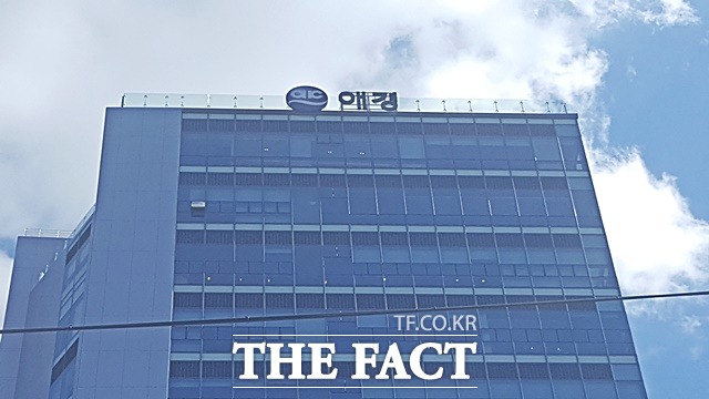 키움증권은 13일 애경산업에 대해 중국 진출로 화장품 사업 매출이 커질 것으로 보고 투자의견 매수를 제시했다. /더팩트DB