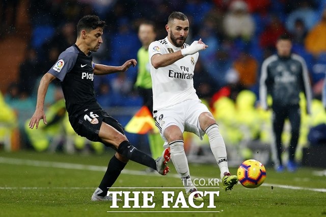 오는 16일(토)부터 18일(월)까지 벌어지는 스페인 프로축구(프리메라리가) 7경기와 독일 프로축구(분데스리가) 7경기를 대상으로 한 축구토토 승무패 6회차 레알마드리드-지로나전(9경기)에서 국내 축구팬들의 대다수인 89.13%가 홈팀 레알마드리드의 승리를 예상했다./AP.뉴시스