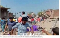  최소 11명 사망 인도 카펫 공장, 내부에서 폭죽 폭발