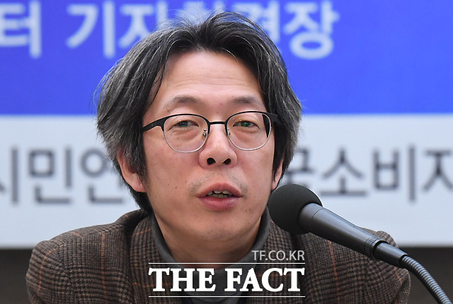 발제하는 김동원 한국예술종합학교 영상원 강사