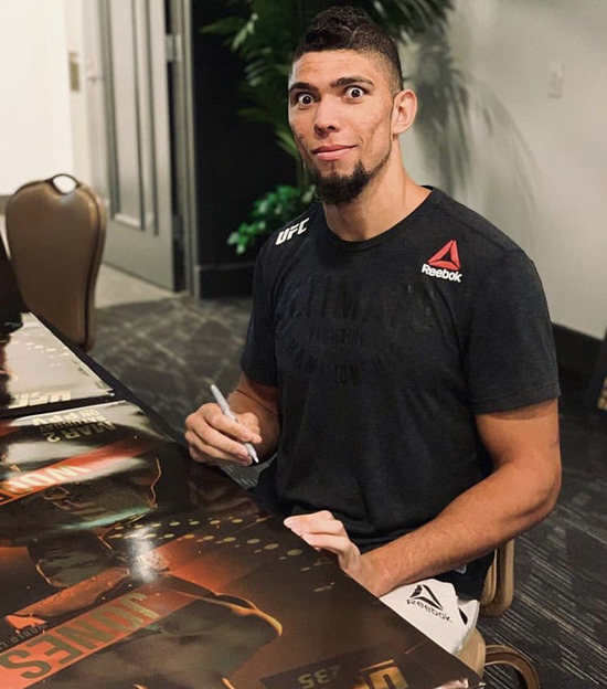 UFC 235 경기에서 UFC 신예 조니 워커가 14위 커쿠노프를 쓰러뜨리며, 3연승을 기록했다. /조니 워커 SNS