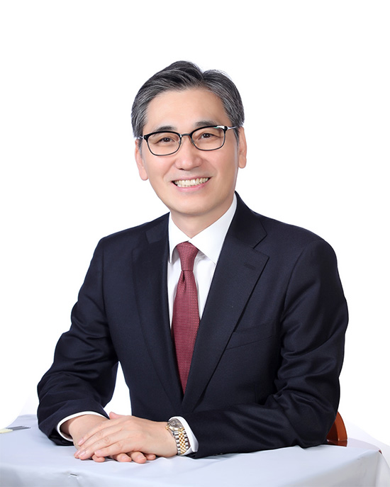 우리금융지주는 4일 그룹 ICT기획단을 신설하고 노진호 전 한글과컴퓨터 대표이사(사진)를 영입했다고 밝혔다. /우리금융지주 제공