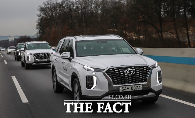 현대자동차는 지난 2월 한 달 동안 대형 SUV 팰리세이드의 판매 호조 등에 힘입어 전년 동기 대비 6.4% 늘어난 5만3406대를 판매했다고 4일 밝혔다. /현대자동차 제공