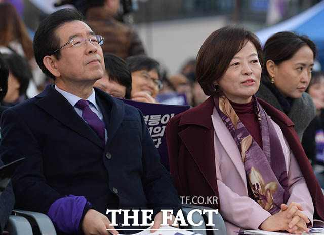박원순 서울시장(왼쪽)과 진선미 여성가족부 장관