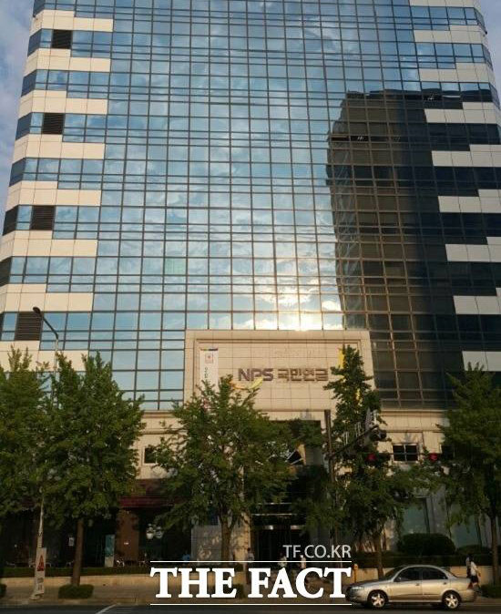 국민연금은 현대글로비스의 이사 보수한도액 승인 안건에 대해 회사의 경영성과에 비춰 과도하다고 판단해 반대한다고 밝혔다. /더팩트 DB