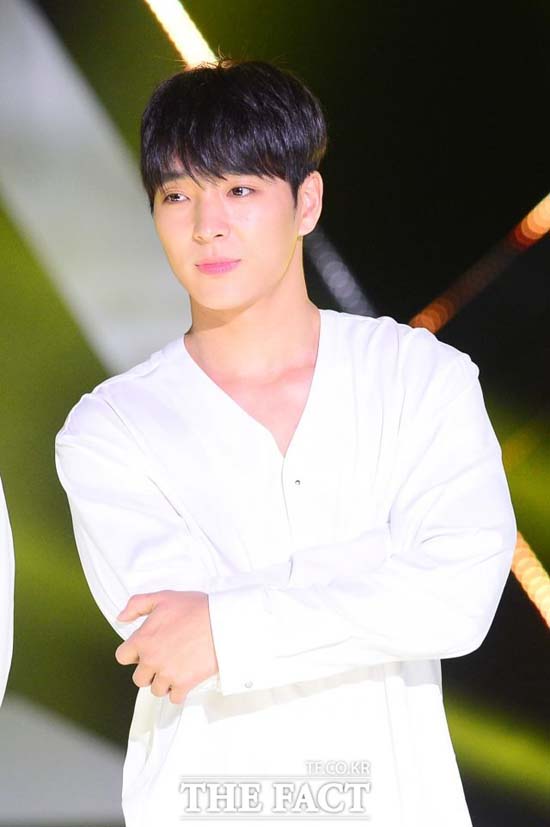 뉴시스는 최종훈이 잠든 여성 사진을 대화방에 올리는 등 불법 촬영물을 유포한 혐의로 이미 입건된 상태라고 보도했다. /더팩트DB