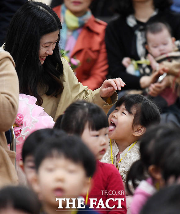 지난 3일 서울의 한 유치원 입학식의 모습.