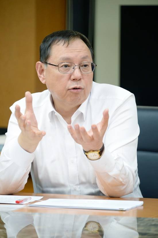 LG전자가 전문 분야에서 탁월한 역량을 갖춘 인재를 연구위원과 전문위원으로 선발해 미래 준비를 위한 핵심 역량을 강화한다. 사진은 조성진 LG전자 부회장. /LG전자 제공