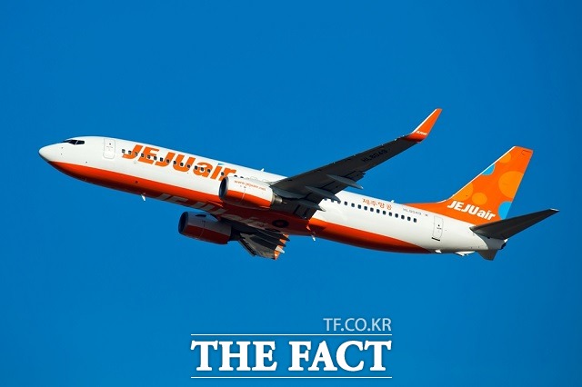 제주항공은 18일 첫 국제선 정기편인 인천~일본 오사카 노선이 오는 3월 20일로 취항 10주년을 맞는다고 밝혔다. /제주항공 제공