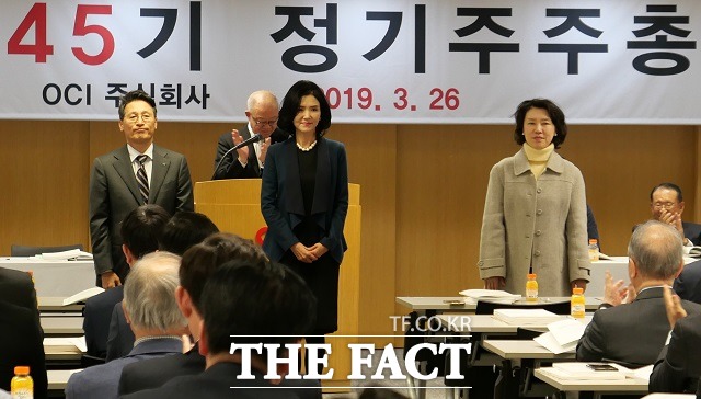 OCI는 이날 주총에서 3명의 신규 이사를 선임했다. 김택중 OCI COO(왼쪽부터)는 사내이사로, 안미영 연세대 신소재공학과 겸임교수와 강진아 서울대 기술경영경제정책대학원 교수는 사외이사로 선임되는 등 3명의 신규 이사 선임가 선임됐다. /소공동=이한림 기자