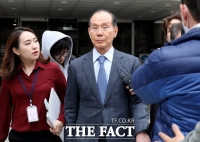  이명박, 법정에서 '미친 ×' 욕설…재판부 주의 받아