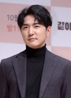  데니안 측 '샴페인 바 논란, 업종 결정에 참여 無...지난해 사임'(전문)