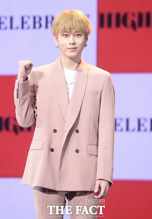 하이라이트 전 멤버 용준형이 2일 입대했다. /임세준 기자