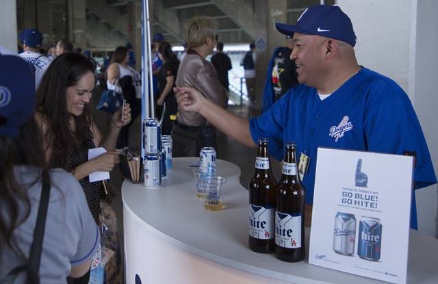 하이트진로가 3일 지난해 미국 판매실적이 전년 대비 10% 성장했다고 밝혔다. 사진은 하이트진로가 LA다저스타다디움에서 행사를 하고 있는 모습. /하이트진로 제공