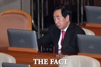  檢 '김성태 의원, 딸 지원서 KT 사장에게 직접 전달'