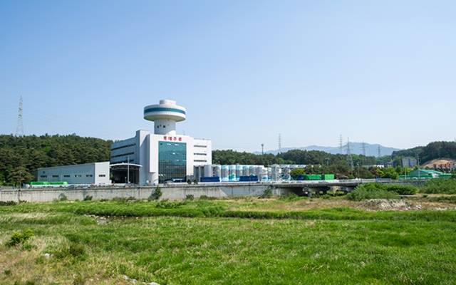 지난 4일 발생한 강원도 고성산불로 국가재난사태가 선포된 가운데 강릉에 위치한 롯데주류 강릉생산공장에는 피해가 없는 것으로 확인됐다. 롯데주류 강릉공장 전경 / 롯데주류 홈페이지 갈무리