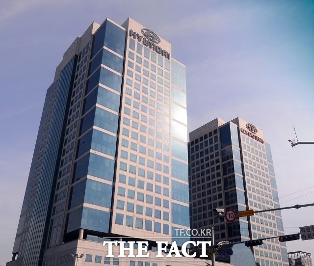 현대자동차그룹이 강원도 산불 피해 지역 주민들을 지원하기 위해 10억 원의 성금을 전달하고, 피해 지역에 생필품과 도시형 세탁구호차량 3대를 투입한다고 7일 밝혔다. /더팩트 DB