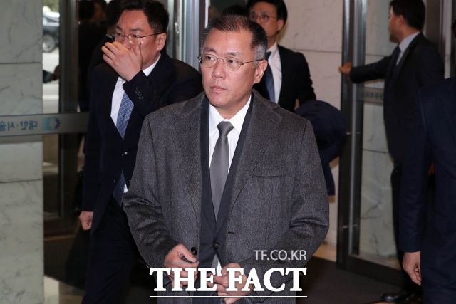 정의선 현대자동차그룹 총괄 수석부회장이 지난 8일 전세기를 타고 인도 출장길에 올랐다. /더팩트 DB