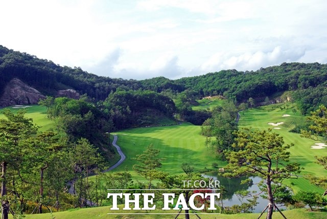 강원 횡성의 벨라스톤CC는 숙식을 제공하며 골프 라운드까지 가능한 마샬캐디 약 15명을 모집한다./벨라스톤CC 제공