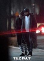  조병규♥김보라, 열애 포착 현장 다시 보니…'핑크빛 솔솔'