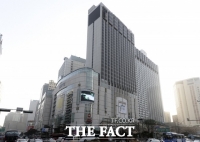  불황 속 '명품 30%' 매출 신장...롯데백화점 봄 세일 호조