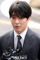  보도 무마 혐의 벗었지만…최종훈, 뇌물 혐의 송치+집단 성폭행 의혹까지