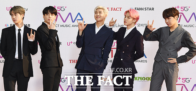방탄소년단이 24일 TMA에 참석해 팬들을 만났다. 이날 지민은 출연하게 돼 영광스럽다. 팬분들에게 감사의 말씀을 드리고 싶다고 밝혔다. /인천남동체육관=사진영상기획부