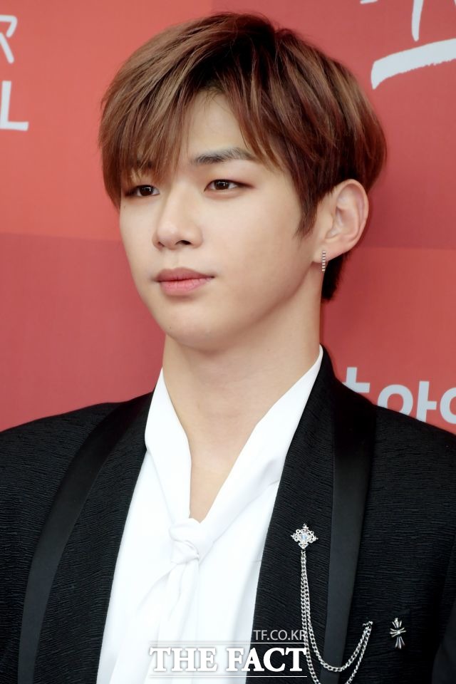 …가수 강다니엘이 TMA의 세 부문에서 수상하며 인기를 입증했다. /이선화 기자