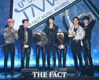  [TMA포토]올해의 아티스트 선정 '몬스타엑스-트와이스-마마무-뉴이스트'