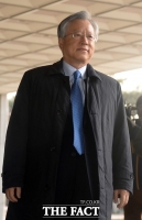  검찰, '채용비리 의혹' 이석채 전 KT 회장 구속영장 청구